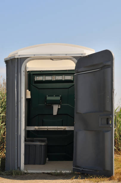 Best Portable bathroom rental  in Hermann, MO